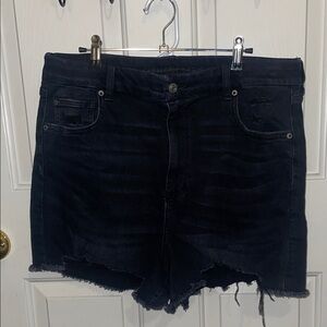 American Eagle Outfitters Women's Curvy Black Super High Rise Shortie